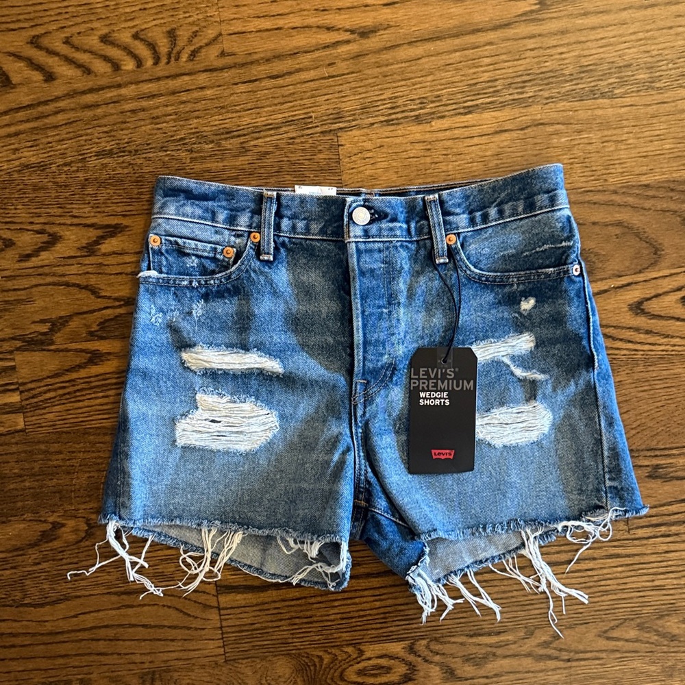 NWT Levi's Women's Ripped “Wedgie” Jean Shorts - Classic Blue